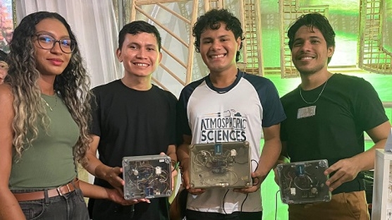 O projeto visa fazer o monitoramento da qualidade do ar por meio da inovação tecnológica, com um protótipo feito a partir da junção de sensores de baixo custo em uma plataforma de prototipagem, que é o Arduíno. É feita a coleta de dados de material particulado (PM10 e PM2,5), gases tóxicos, e temperatura e umidade.